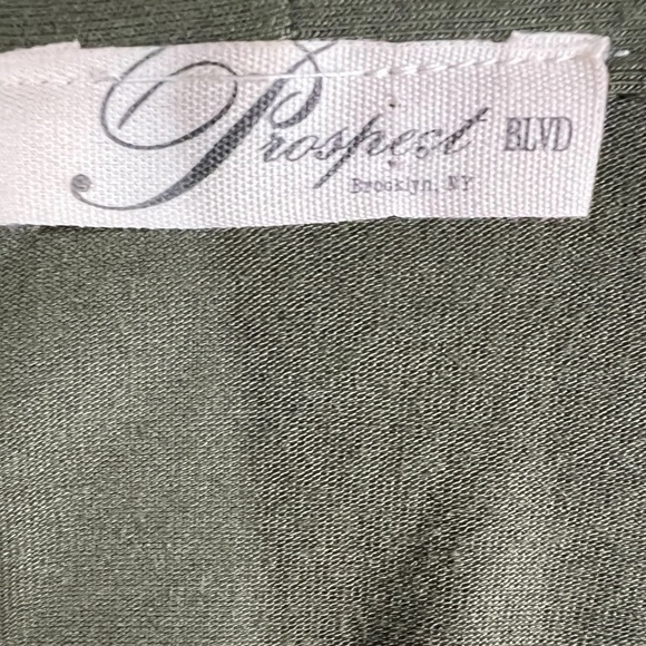 2 Women’s Lightweight Cardigans - Picture 4 of 9